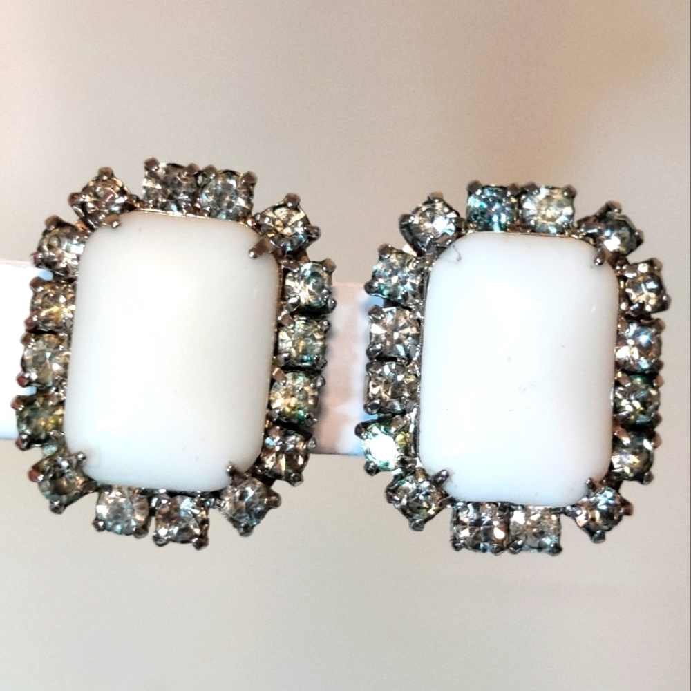 Vintage Signed Weiss White Milk Class Earrings